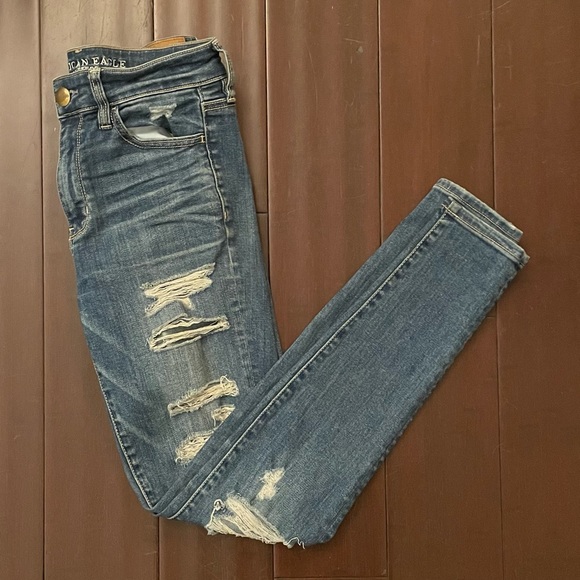 American Eagle Outfitters Denim - AEO High waisted ripped jeans